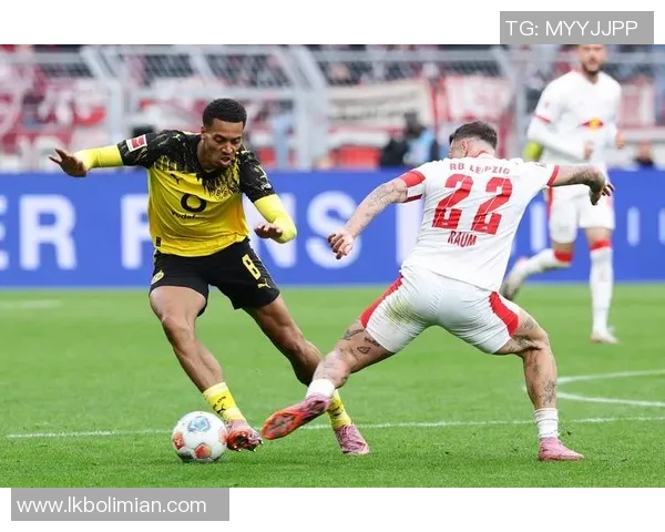 莱比锡友谊赛大胜多特蒙德点球大战引发争议与全场热议 莱比锡友谊赛大胜多特蒙德点球大战引发争议与全场热议