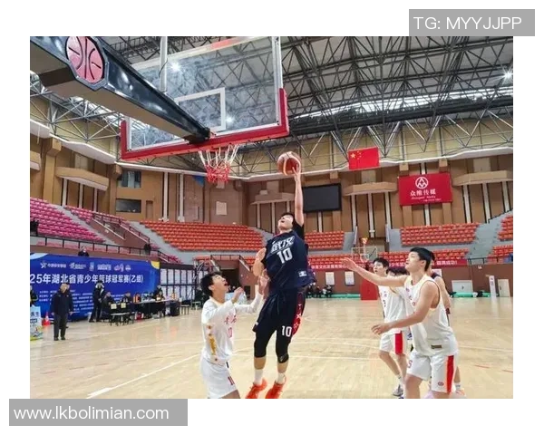 姚明亲临绍兴篮球盛会与青少年分享运动精神与成长故事