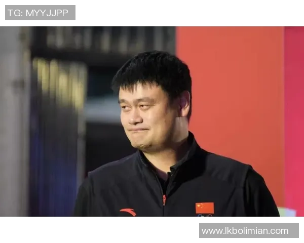 姚明携手安踏推出全新马甲系列引领运动时尚潮流新风尚