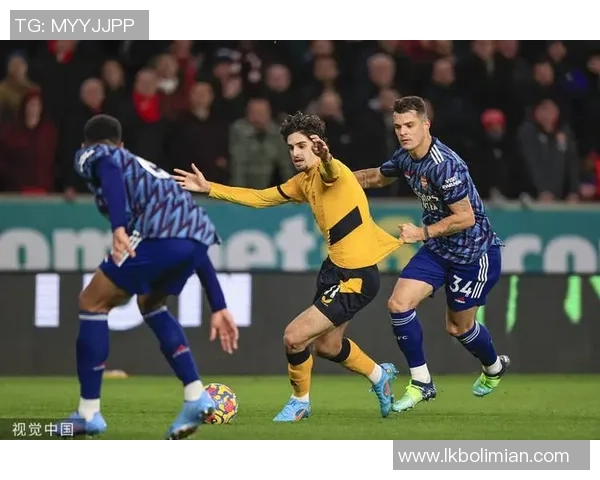 里昂大胜阿森纳乌龙球瞬间点燃世界杯激情分析